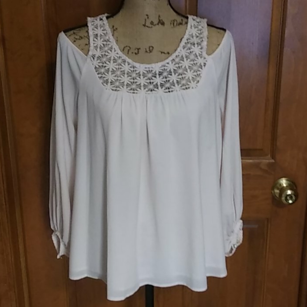 Jessica Simpson cold shoulder blouse, EUC